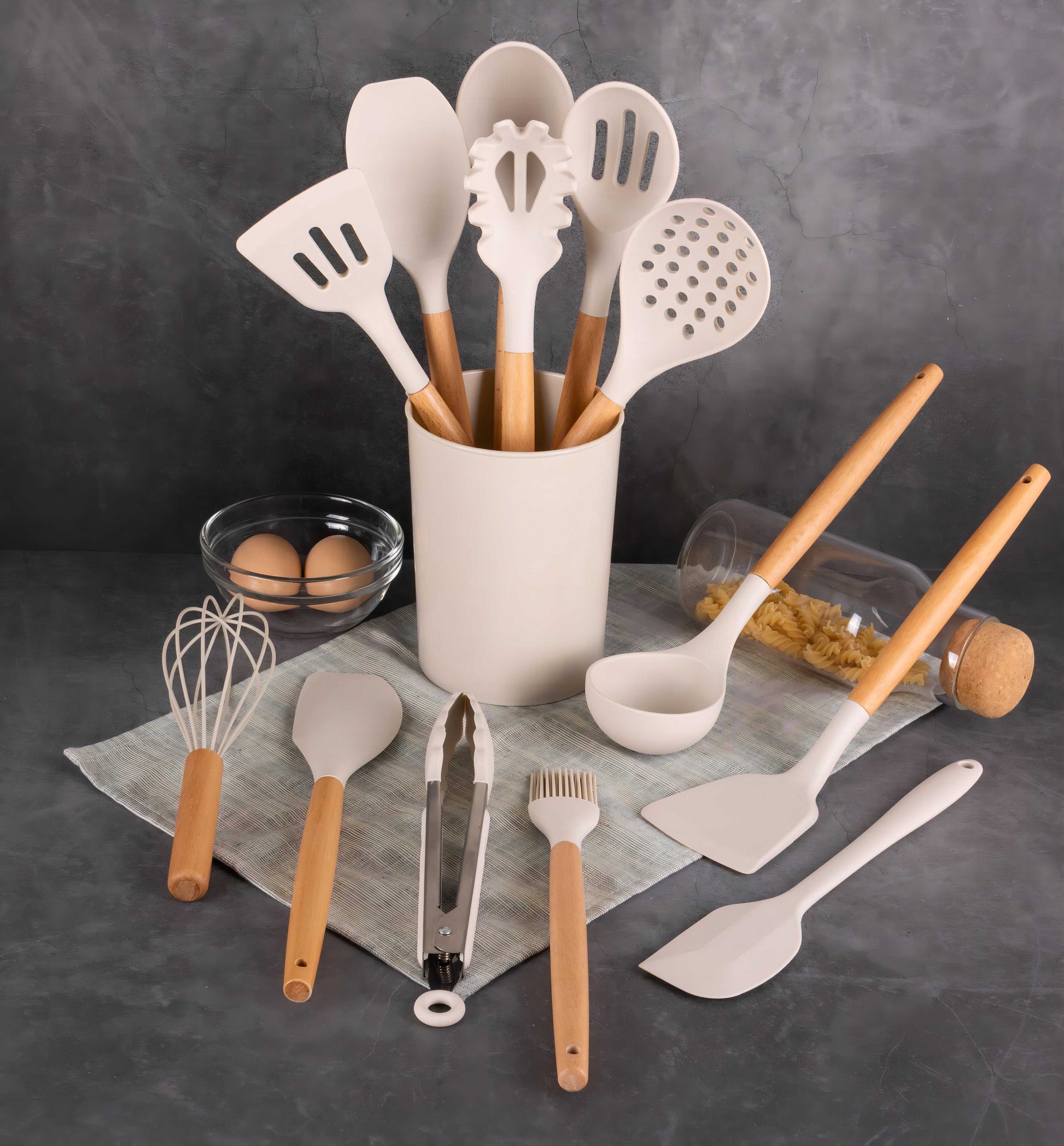 Mainstays kitchen Cooking Utensil Set with Caddy makes cooking easier